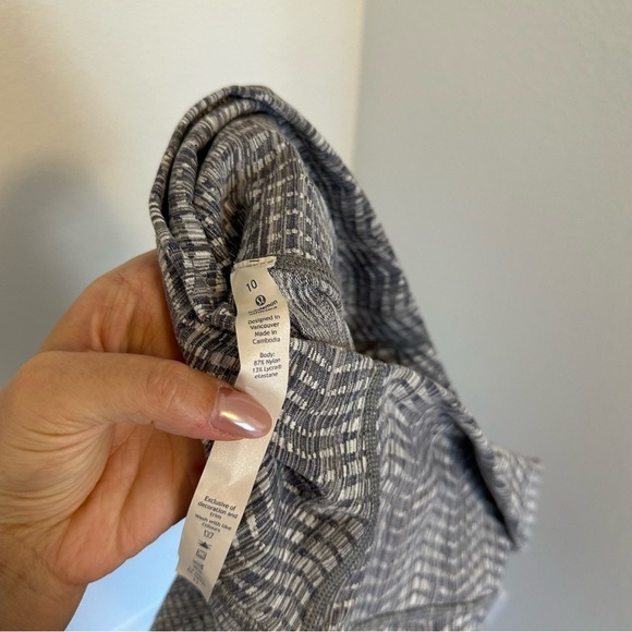 Lululemon Wunder Under Crop Leggings Arrow Jacquard Silver Spoon Gray Size 10 - Picture 9 of 10